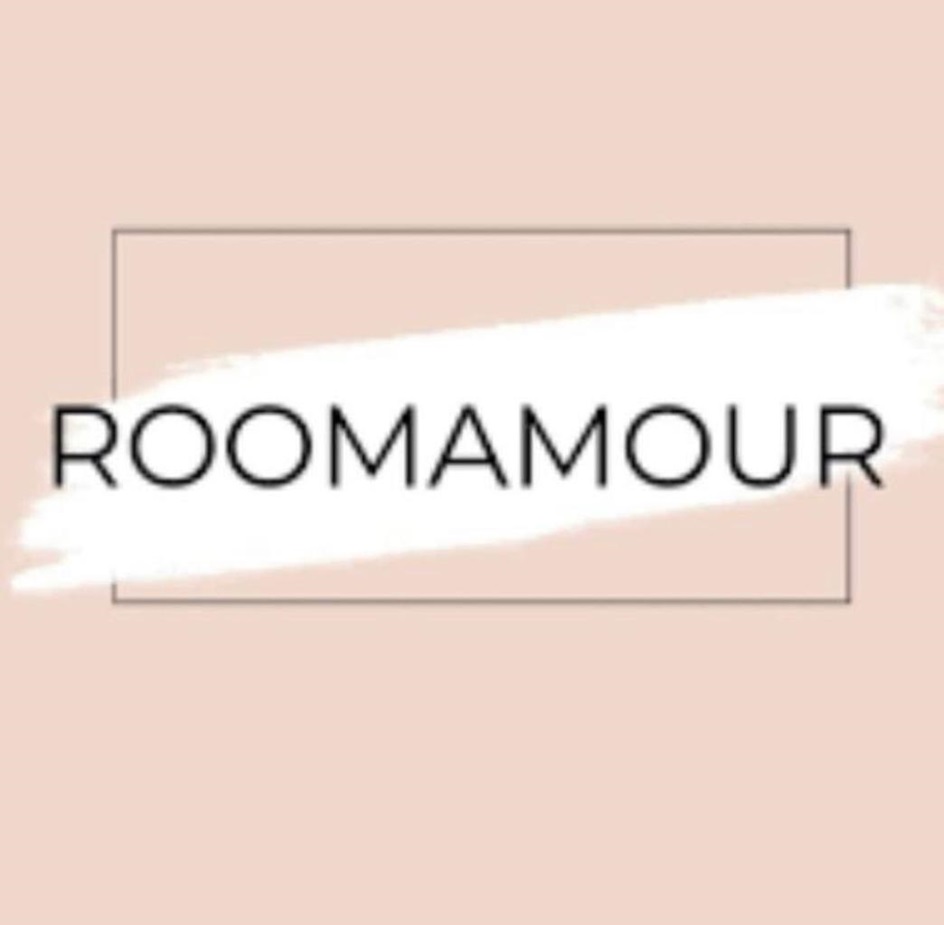 ROOMAMOUR